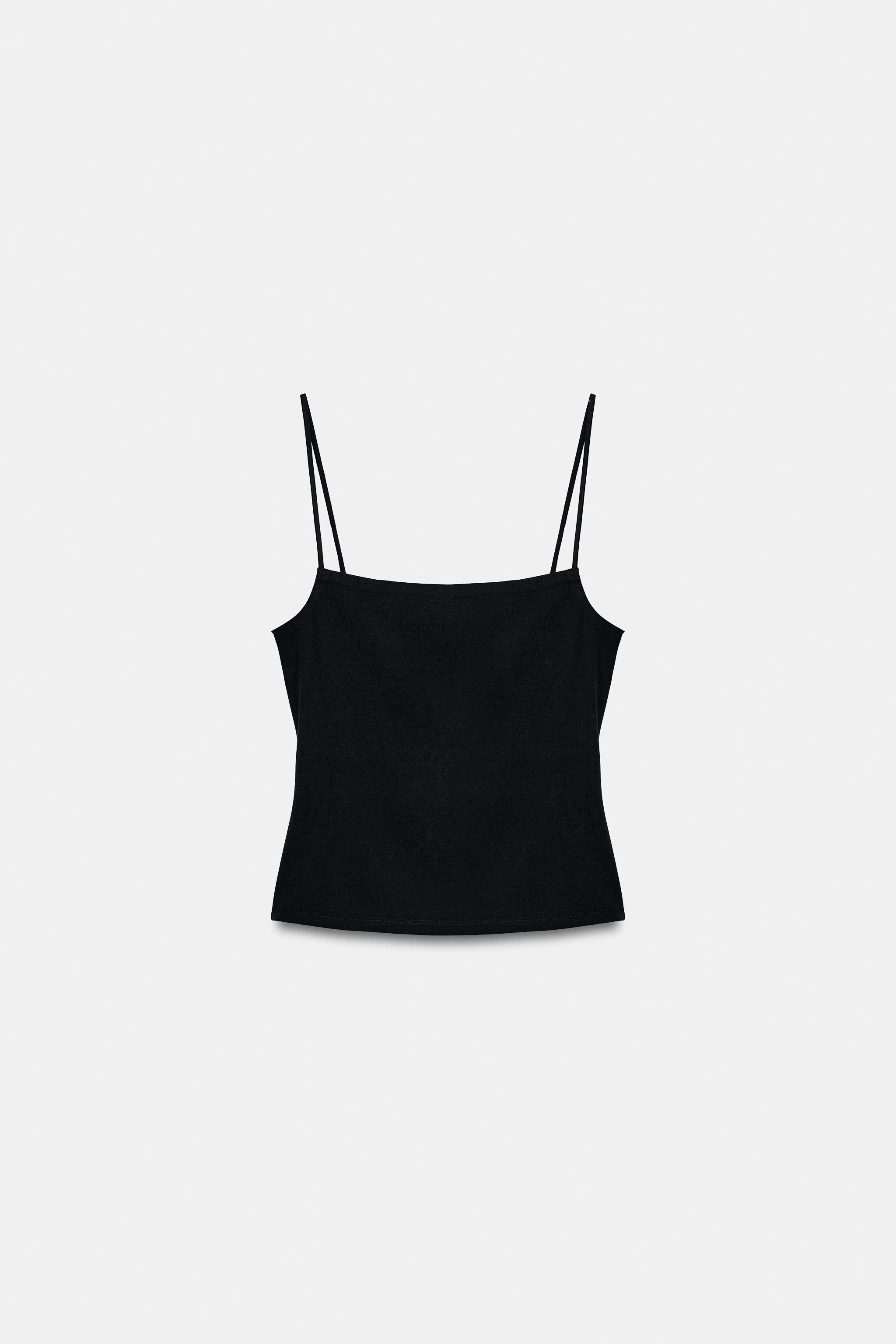 TOP À BRETELLES ET DÉCOLLETÉ CARRÉ